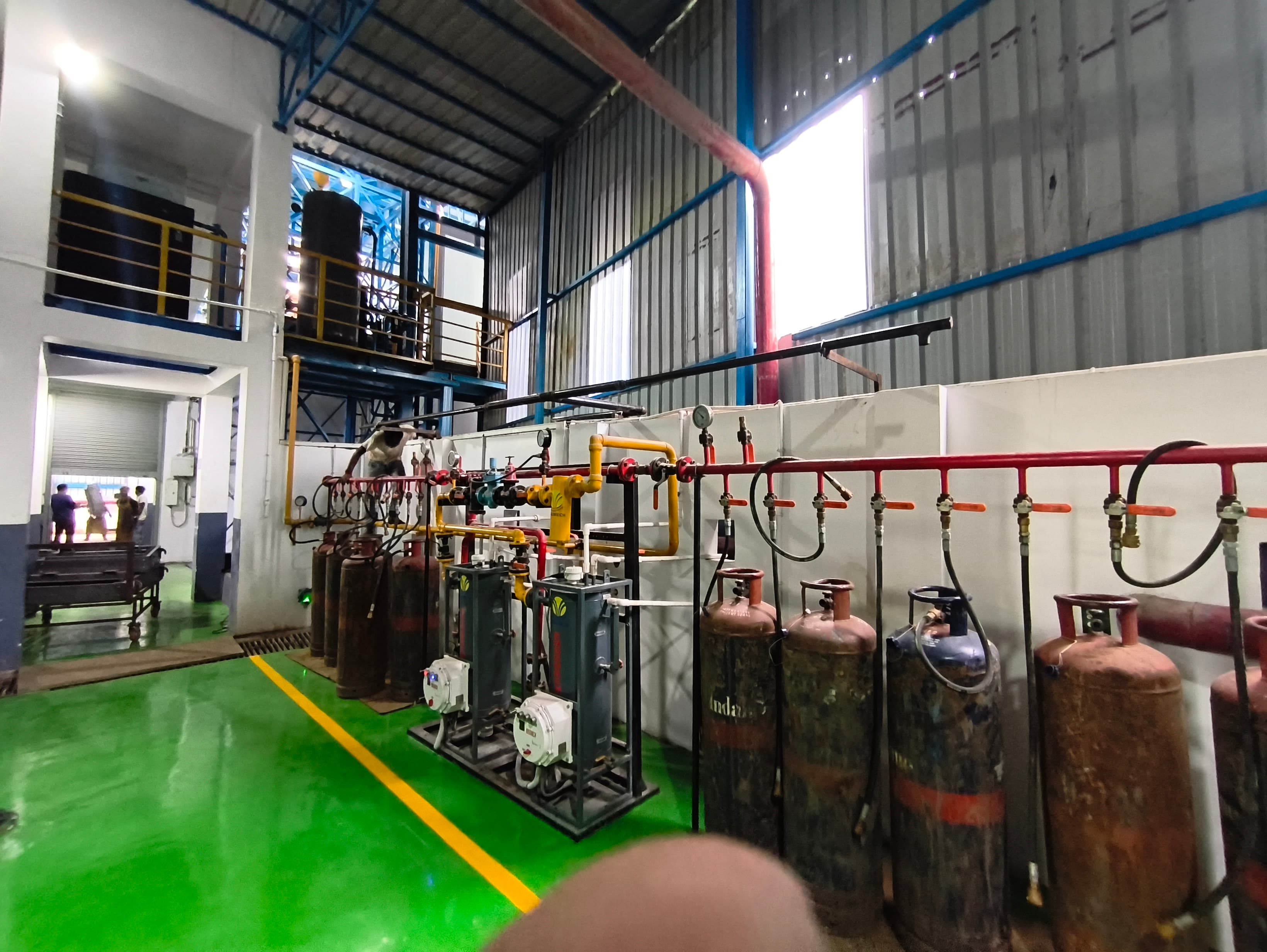 Industrial enclosures: co₂ flooding installation